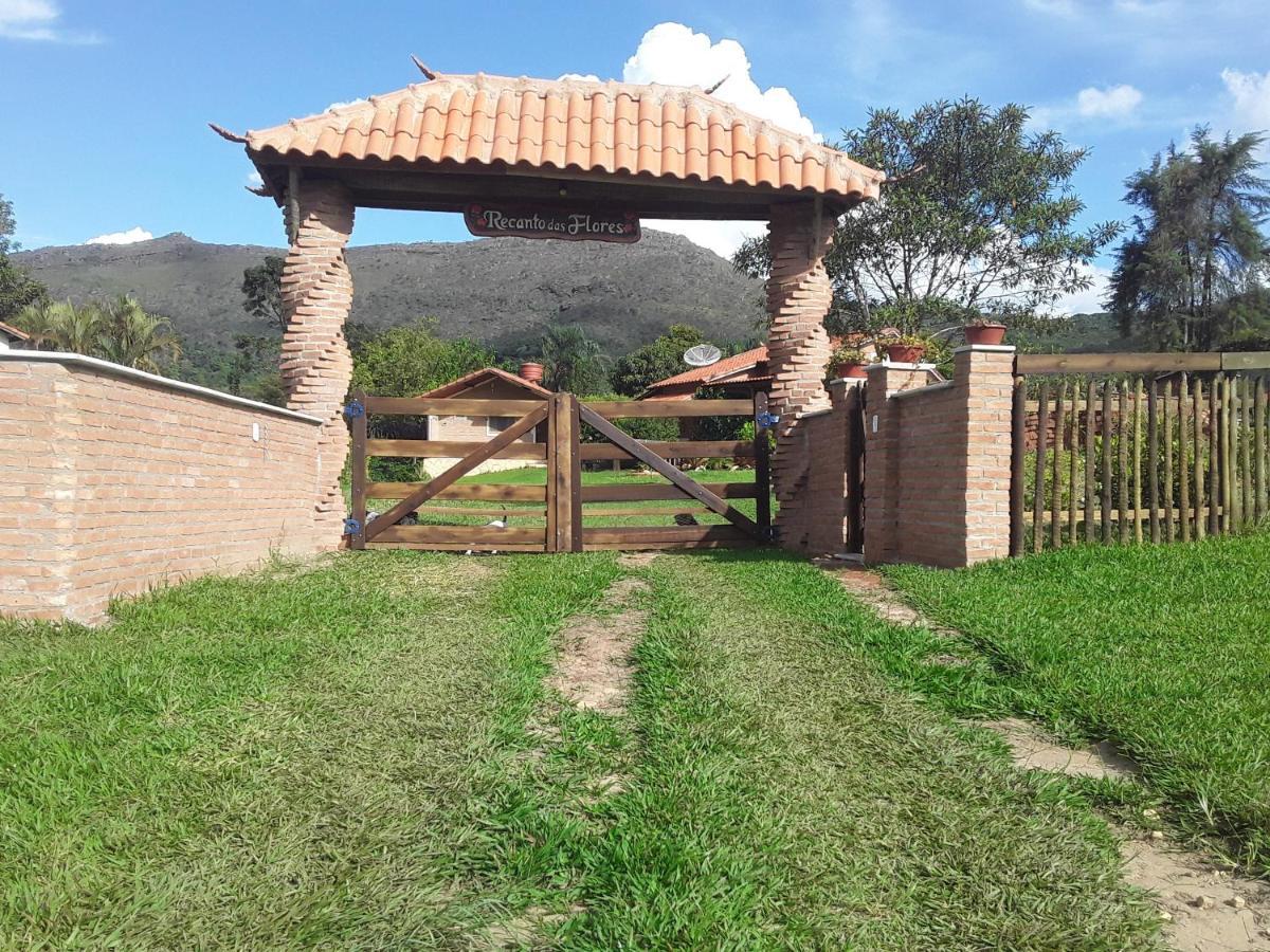 Recanto Das Flores São Tomé das Letras Bagian luar foto